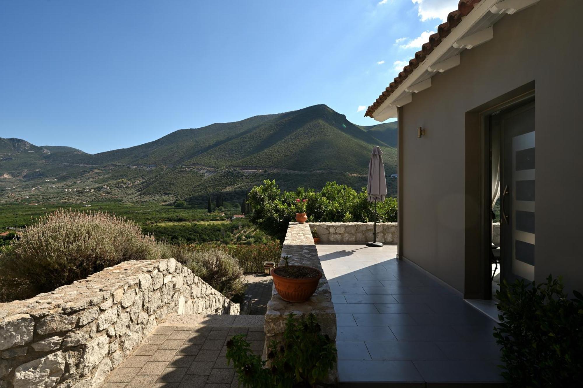 Melissafarm Guest House Epidaurus Exteriör bild